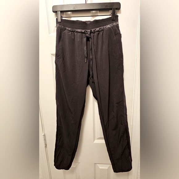 lululemon jogger - size 6 - Picture 1 of 3